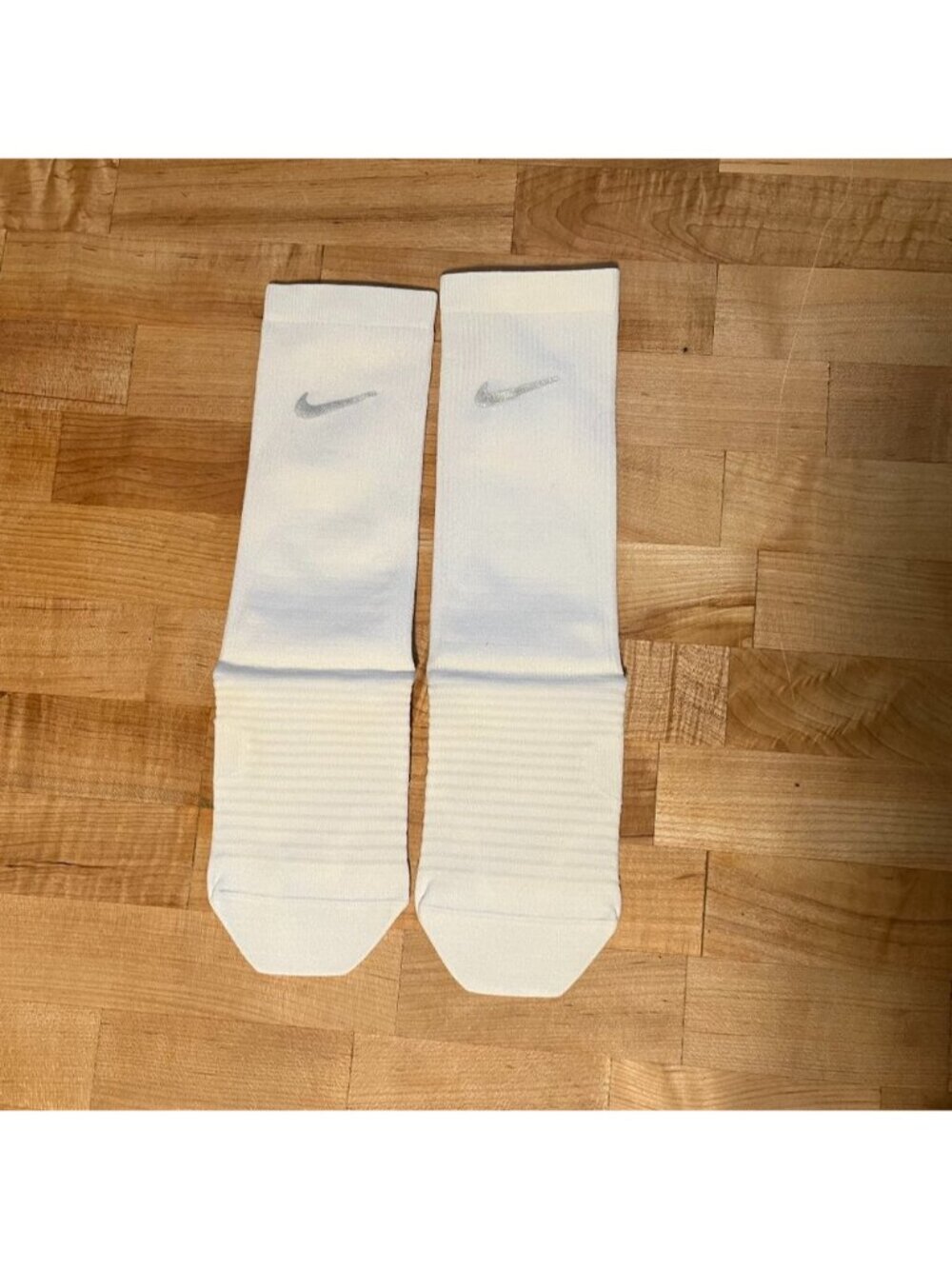 Men's Medium 8-9.5 Nike Spark Lightweight Dri Fit Crew Running Socks